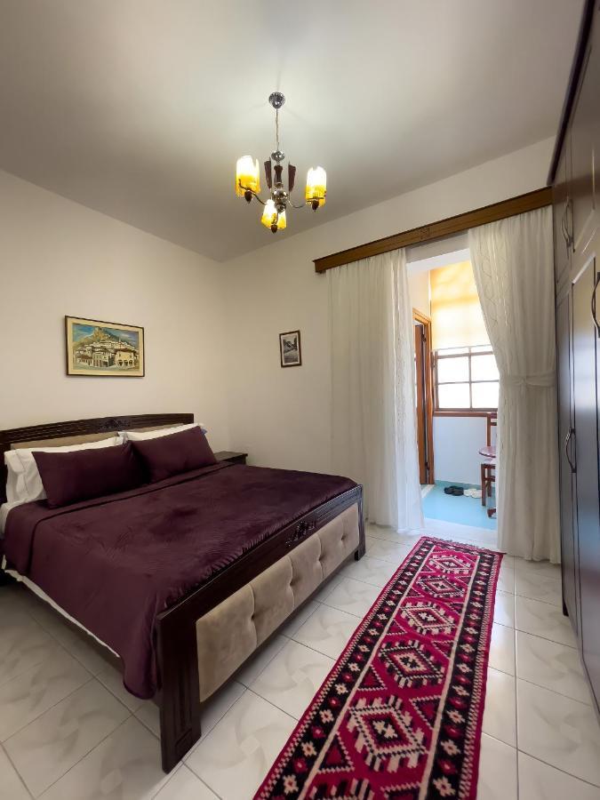 White Villa Berat Eksteriør billede
